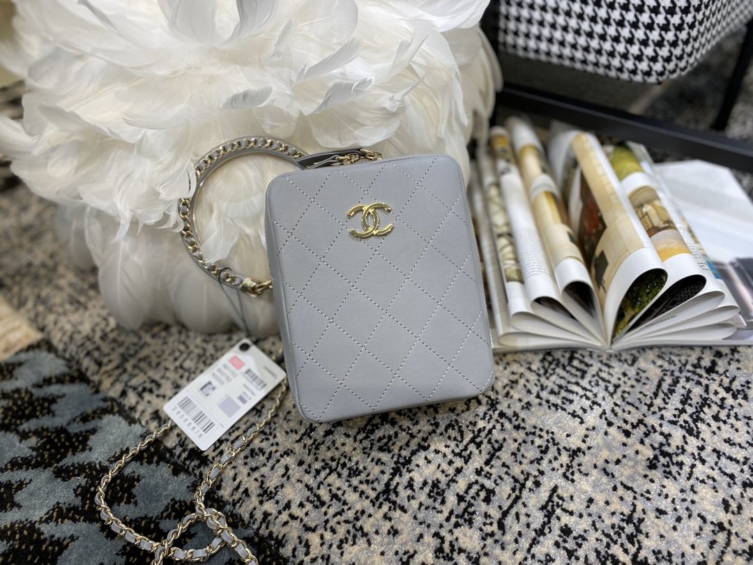 Ch**el vertical camera bag grey as1753 17.5 x 14 x 7 cm