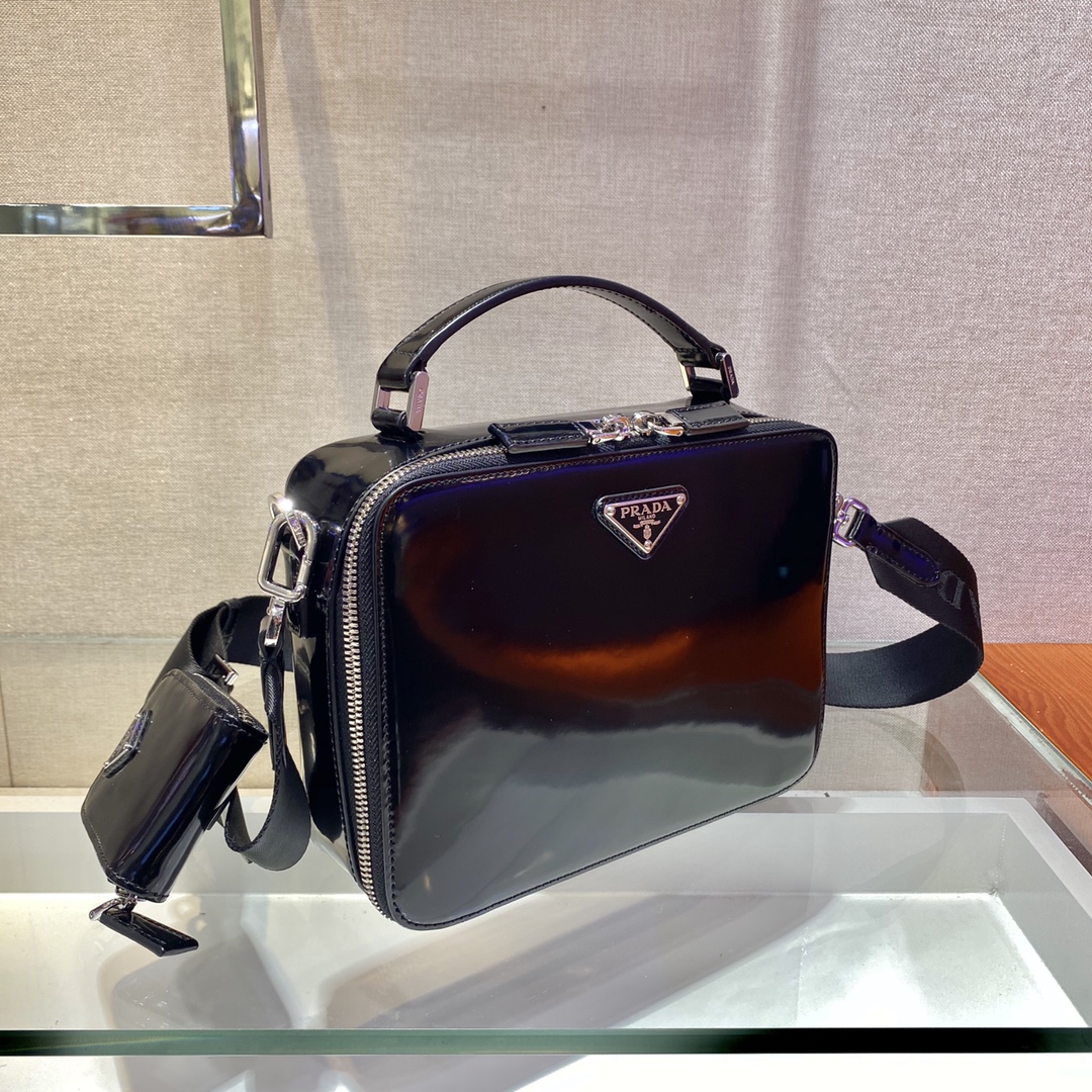 Pra*a brique saffiano leather cross-body bag black 2vh069 22 x 16 x 6 cm