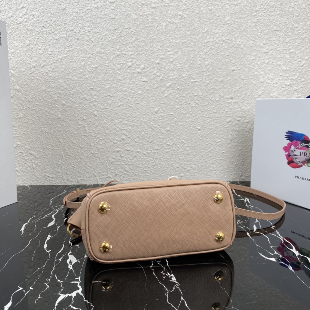 Pra*a micro galleria saffiano leather bag pink beige 1ba906 20 x 15 x 9.5 cm