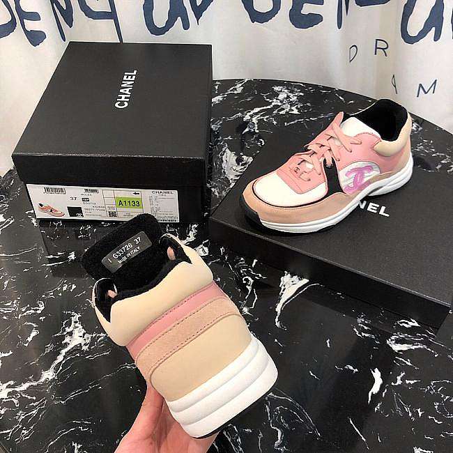 Ch**el sneaker 012
