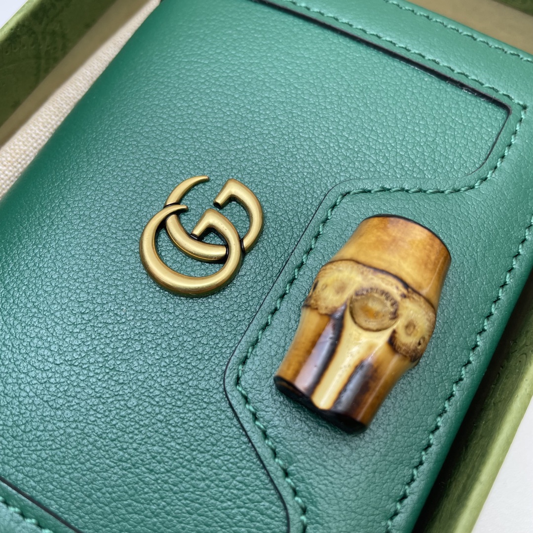 Gvc*1 diana card case wallet green 658244 11 x 8 x 2.5 cm