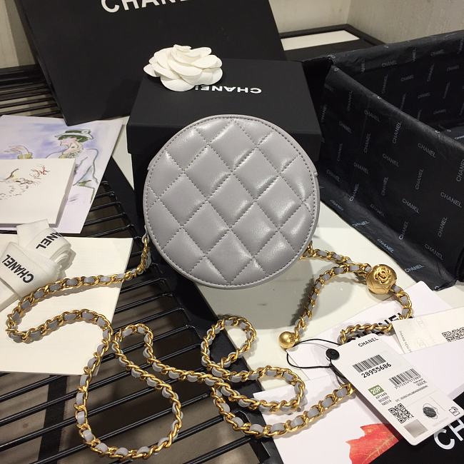 Ch**el quilted pearl crush round bag grey as1449 12 x 12 x 4.5 cm