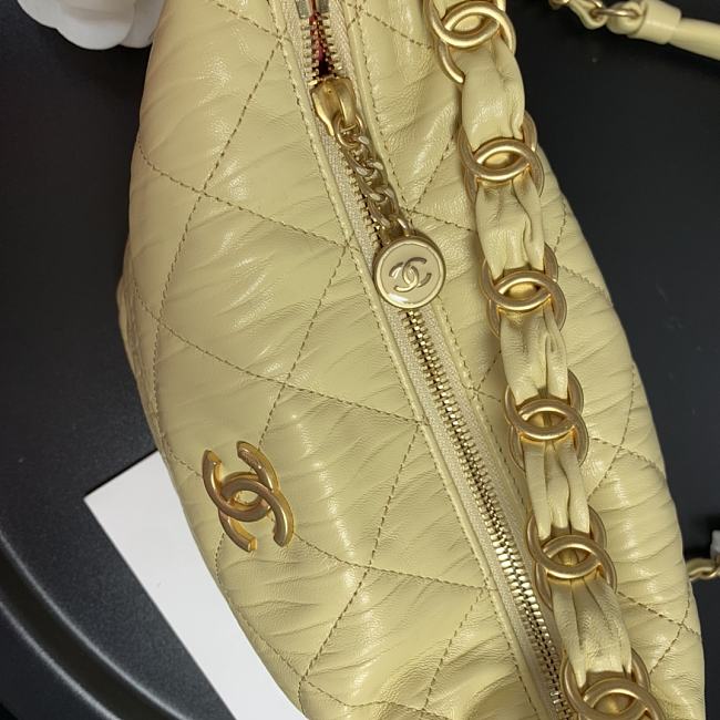 Ch**el hobo bag yellow as2480 15 x 12.5 x 18 cm