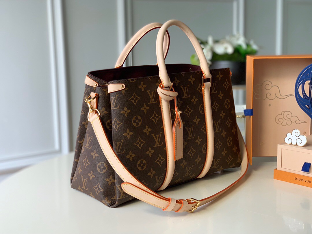 l0vis Vvtt0n soufflot mm monogram canvas and leather creme m44816 35 × 24 × 15 cm