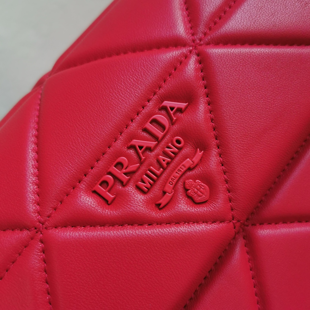 Pra*a large nappa leather Pra*a spectrum bag red 1bd231 27 × 18.5 × 9 cm