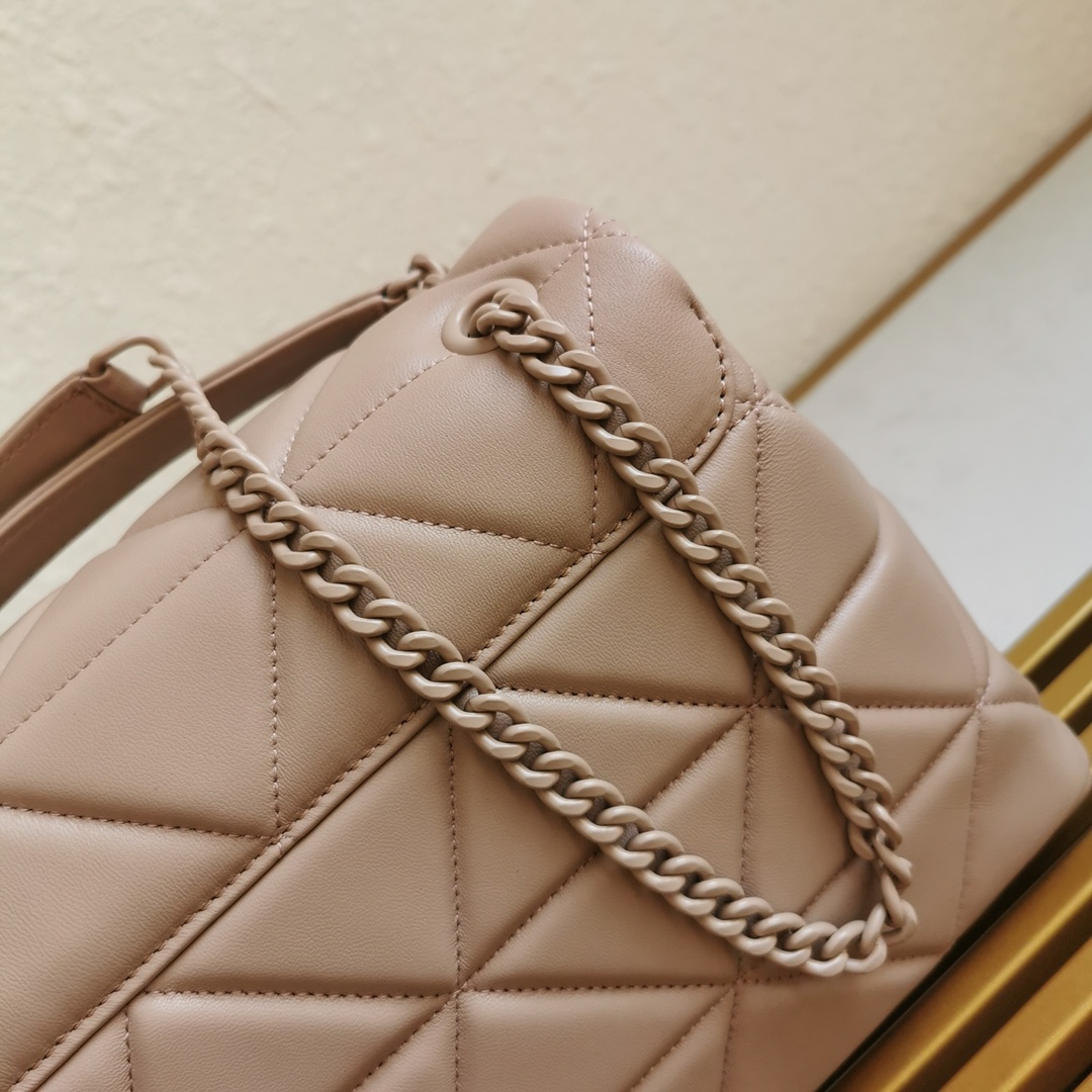 Pra*a large nappa leather Pra*a spectrum bag beige 1bd231 27 × 18.5 × 9 cm