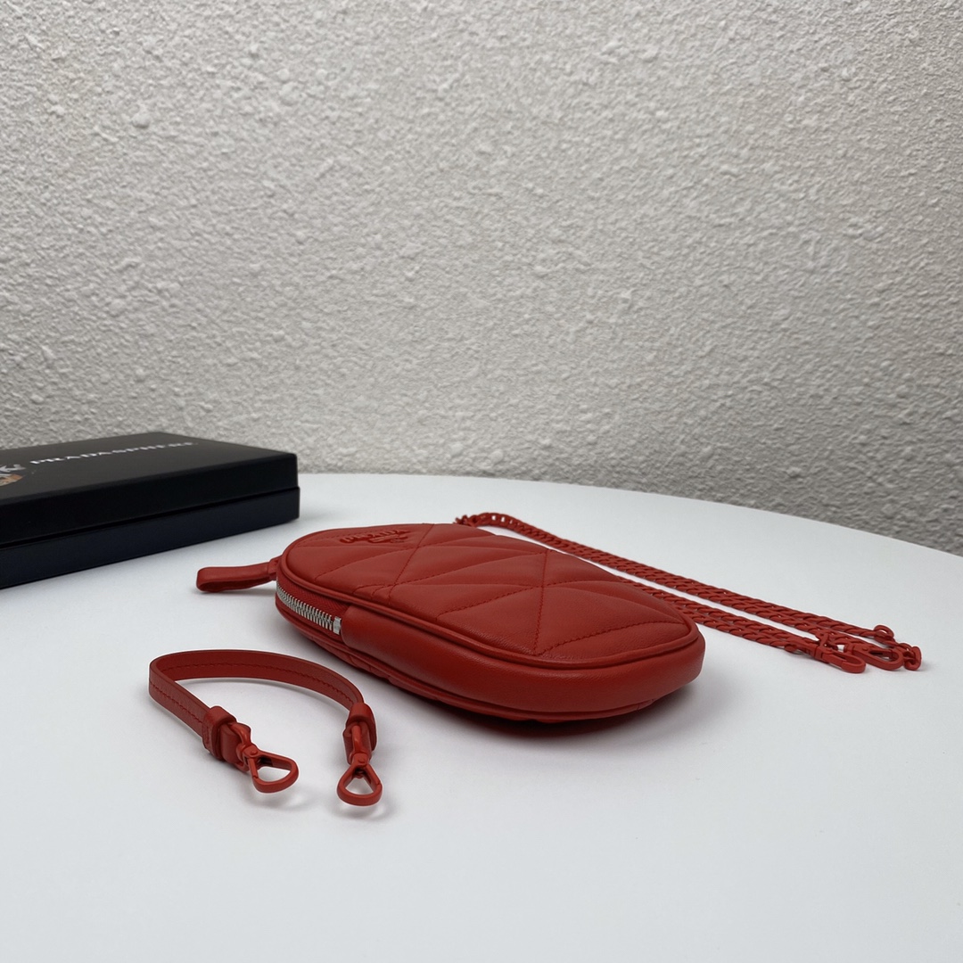 Pra*a mini spectrum quilted nappa leather red 1dh030 10.5 x 18 cm