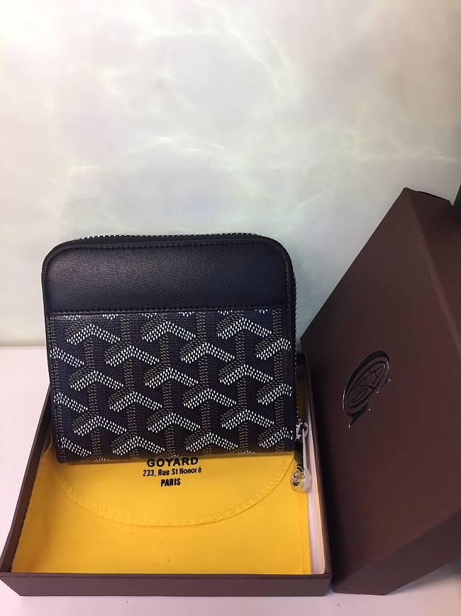 G09ard small chervon zipper wallet black 11 x 10 cm