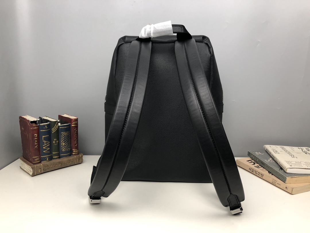l0vis Vvtt0n discovery backpack pm taiga leather black m33450 37 x 40 x 20 cm