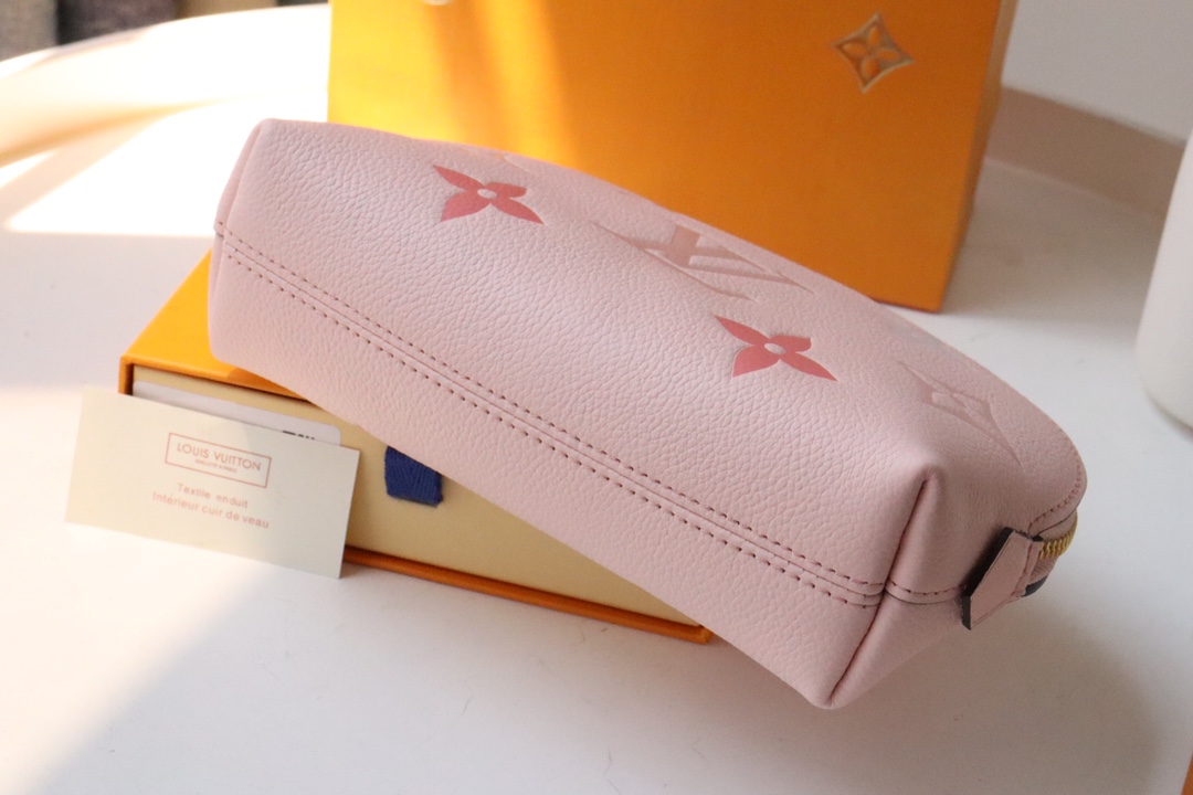 l0vis Vvtt0n pochette cosmetique monogram empreinte leather m80502 19 x 12 x 6 cm