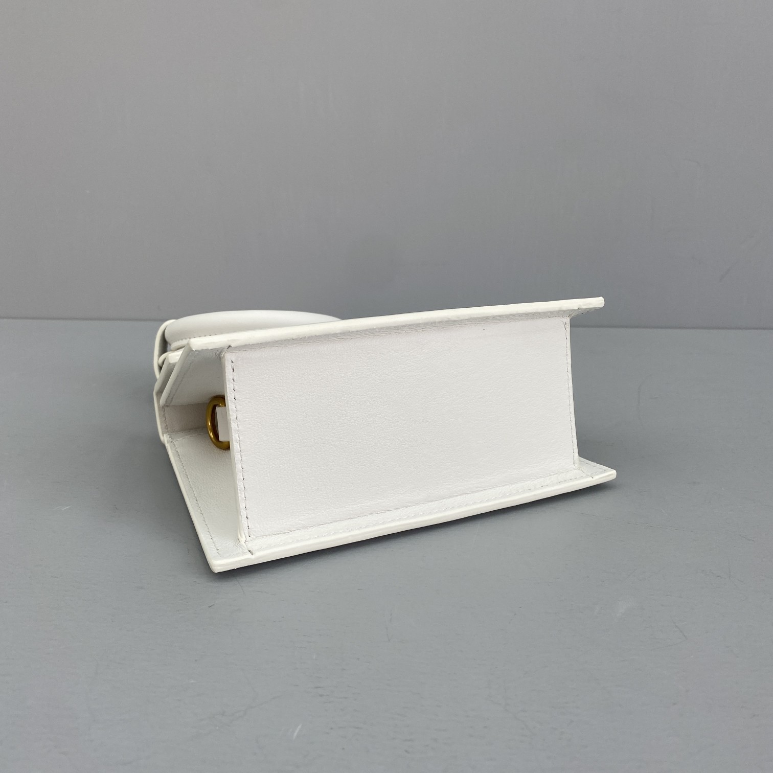 JACQUEMUS SMALL Le Chiquito Leather White 213BA02 18 x 15.5 x 8 cm