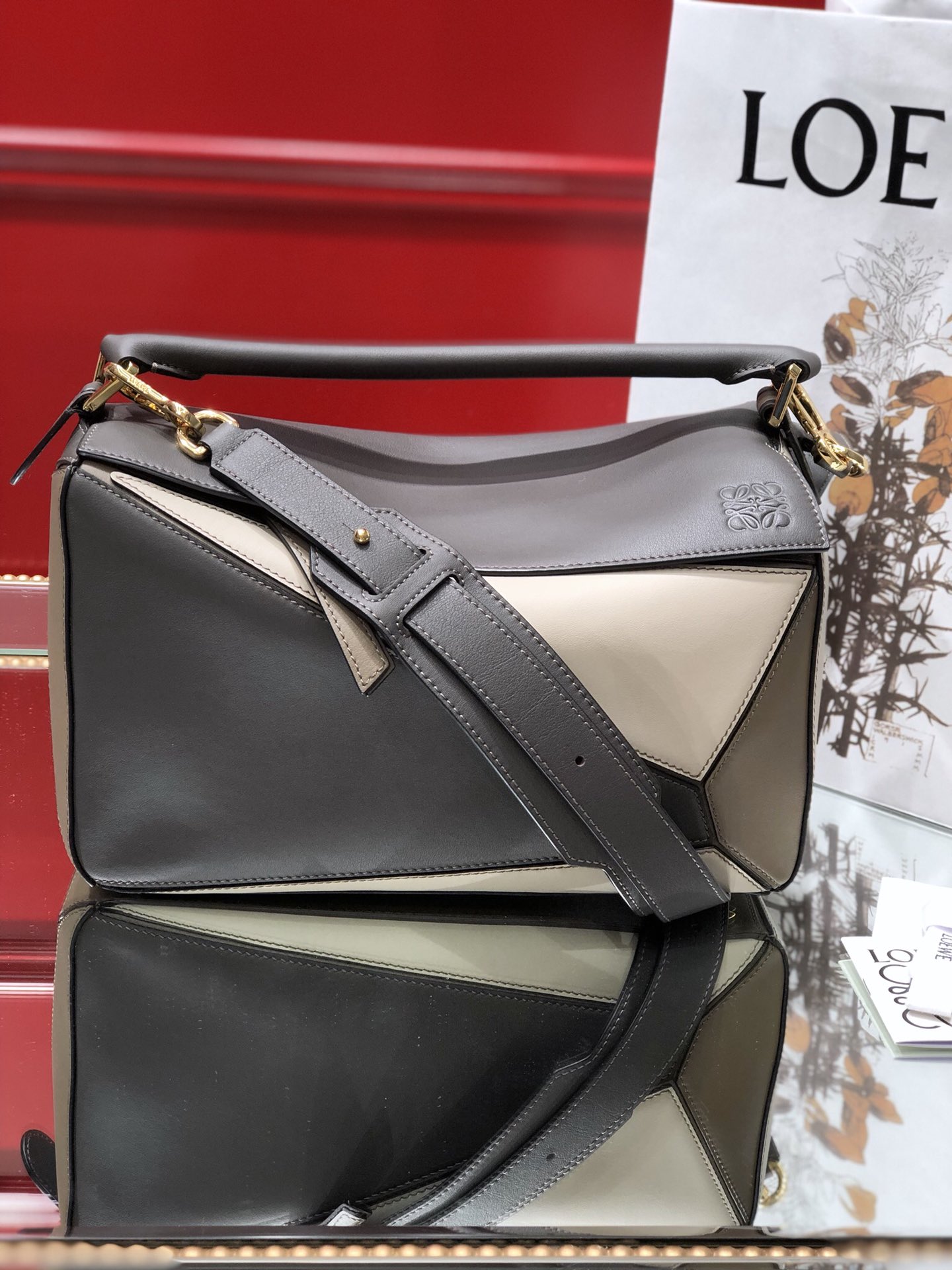 L0ew* medium puzzle bag classic calfskin gold metal grey/white 322.30js20 29 x 18 x 12 cm