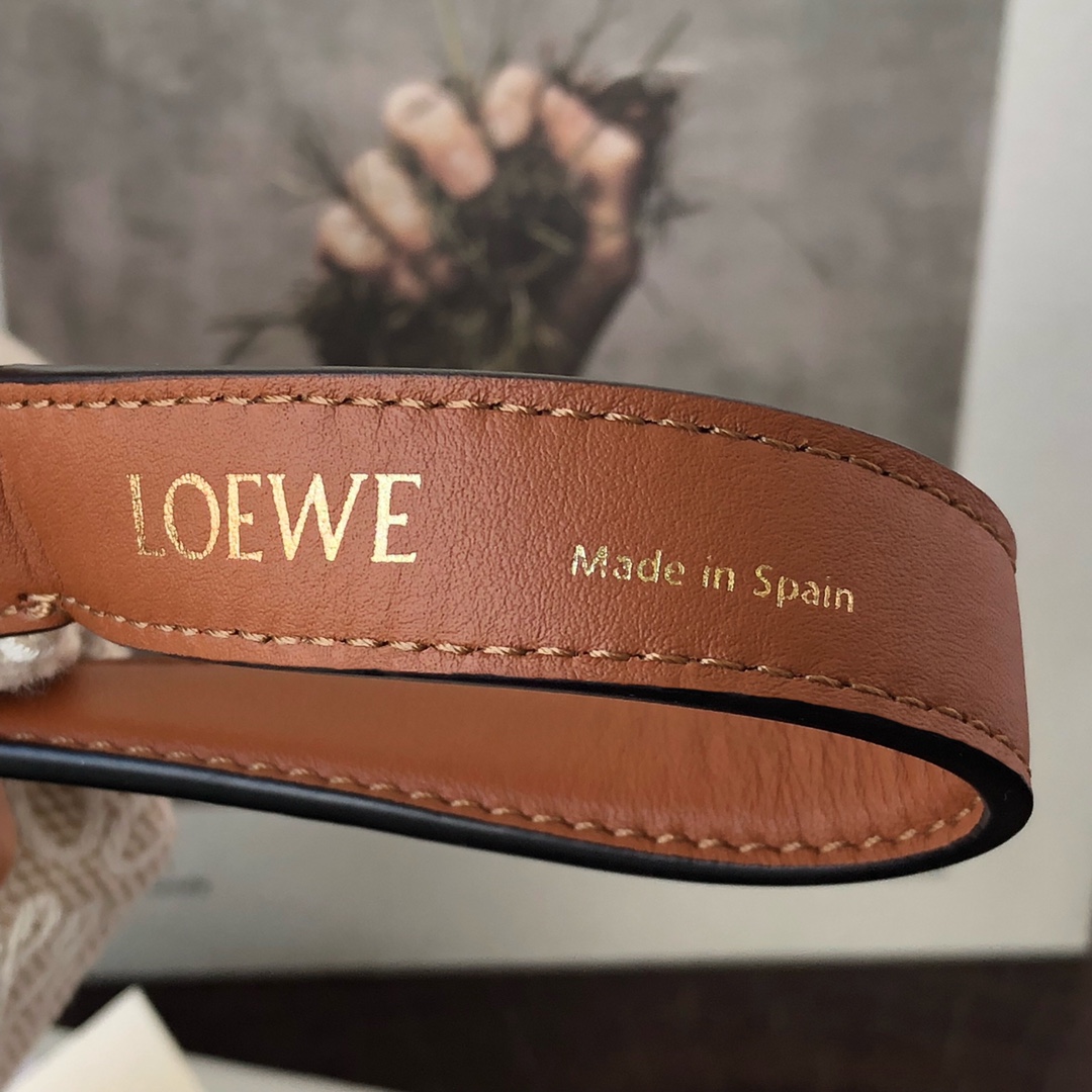 L0ew* small cubi bag anagram jacquard and calfskin ecru a906k75x04 21 x 12 x 17 cm