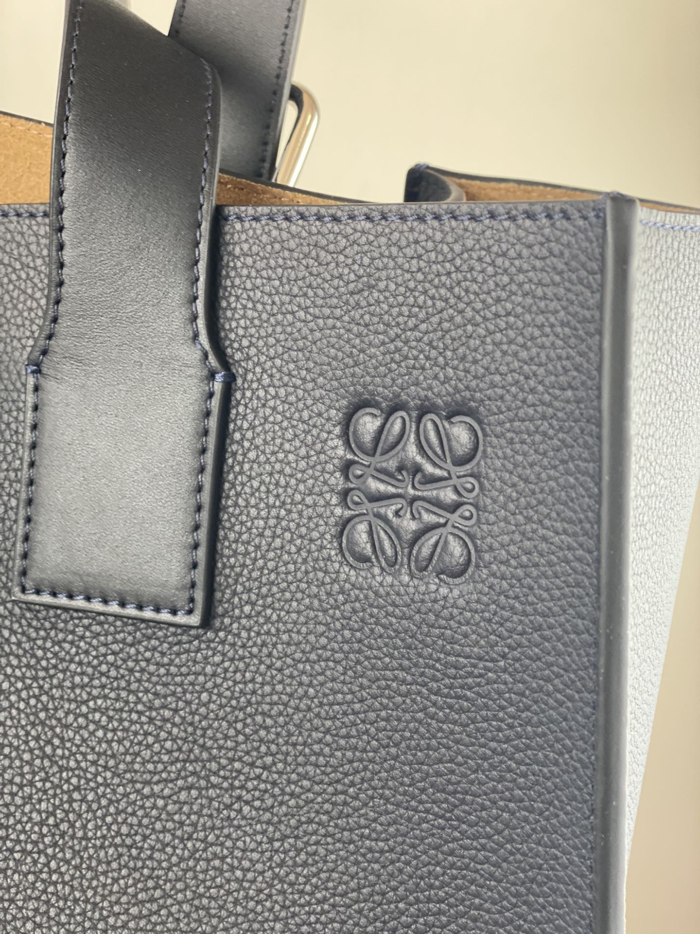 L0ew* buckle tote bag soft grained calfskin ocean 335.28.z62 36 x 33 x 17 cm