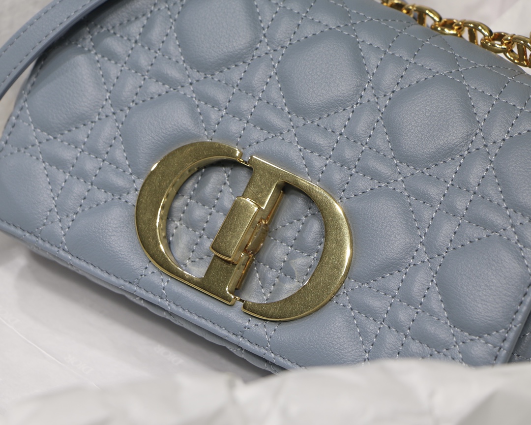 d10r small caro bag S*pple cannage calfskin sky blue m9241 20 x 12 x 7 cm