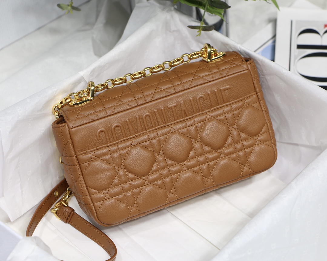 d10r small caro bag S*pple cannage calfskin caramel m9241 20 x 12 x 7 cm