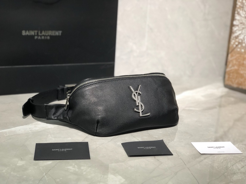 Y51 classic bumbag leather black silver metal 569737 25  cm