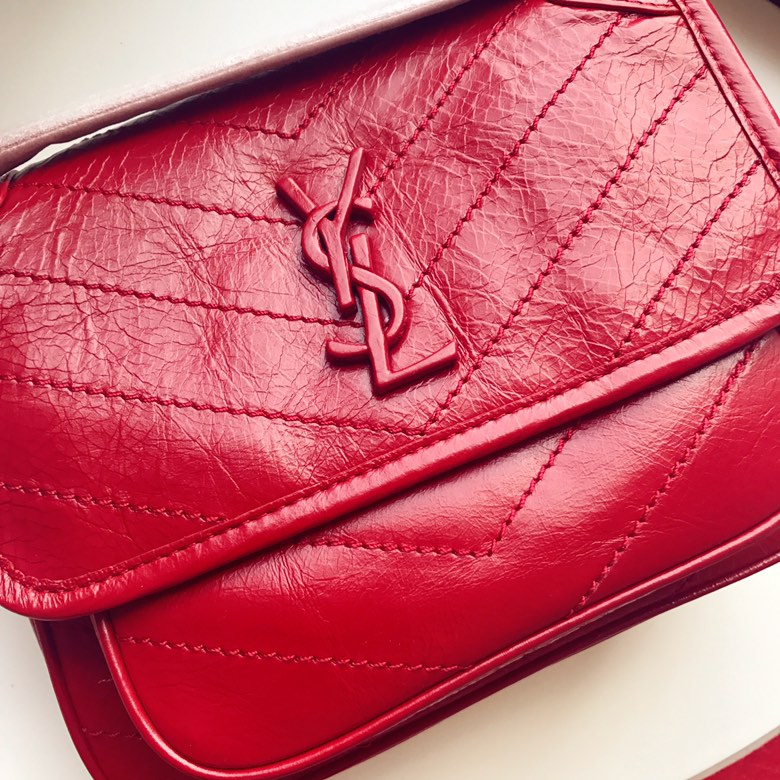 Y51 niki baby in lambskin leather red 5330371 22 x 16.5 x 12 cm