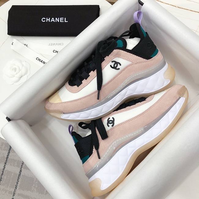 Ch**el sneaker 02