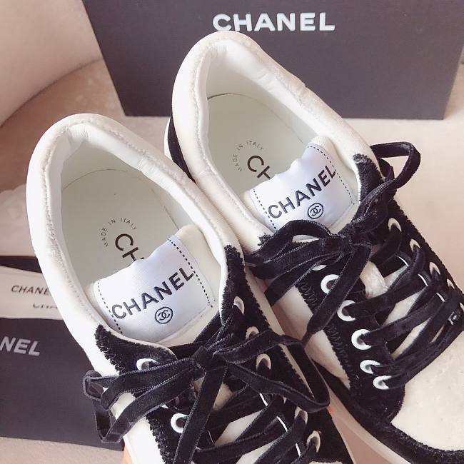 Ch**el shoes
