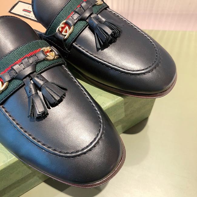 Gvc*1 slippers