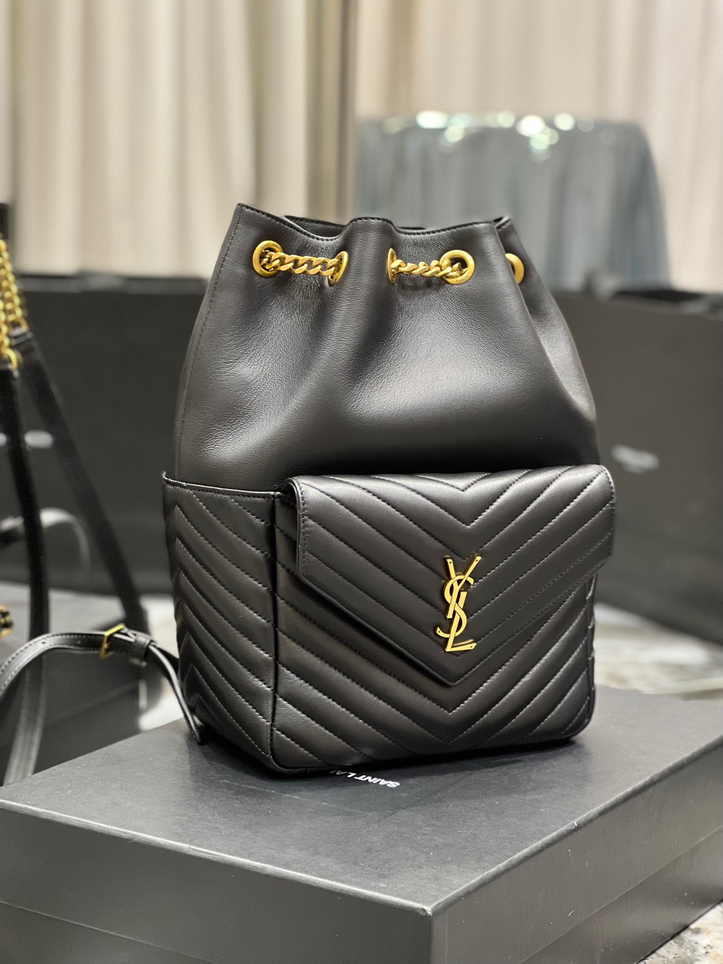 Y51 joe backpack in lambskin black 6726091 22 x 29 x 15 cm