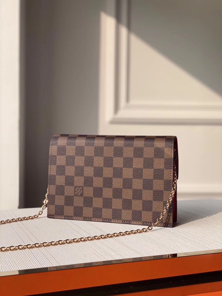 l0vis Vvtt0n croisette chain wallet damier ebene scarlet n60288 21 x 13.5 x 5 cm