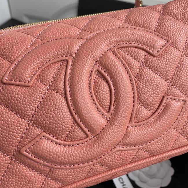 Ch**el grained leather hobo bag peach b01960 25 x 14 x 5 cm