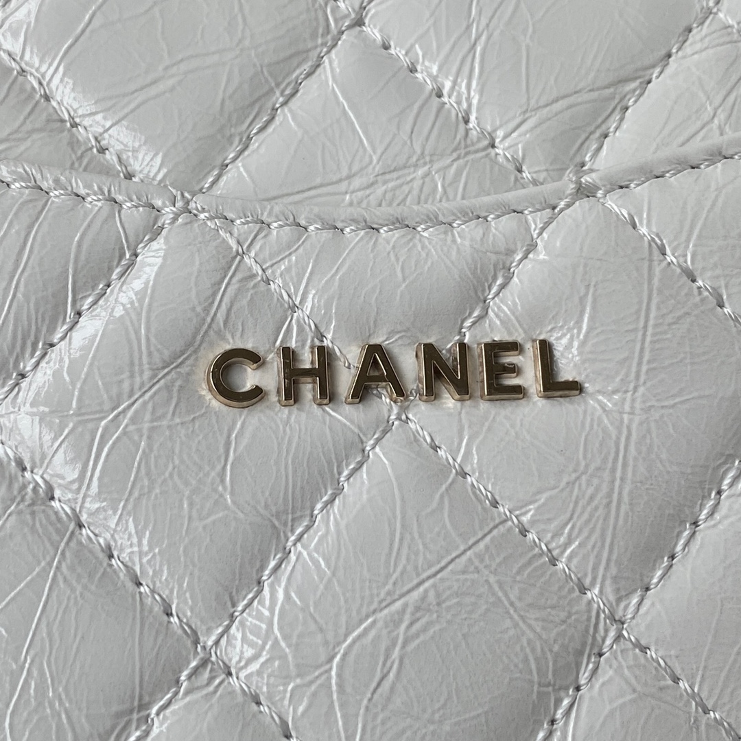 Ch**el mini flap bag with top handle crumpled leather white as2892 20 x 15 x 6.5 cm