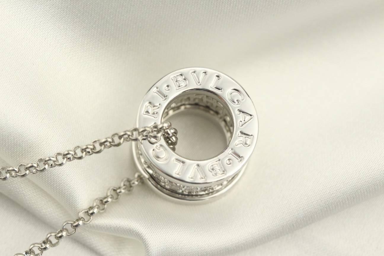 Bv1g*ai necklace 02