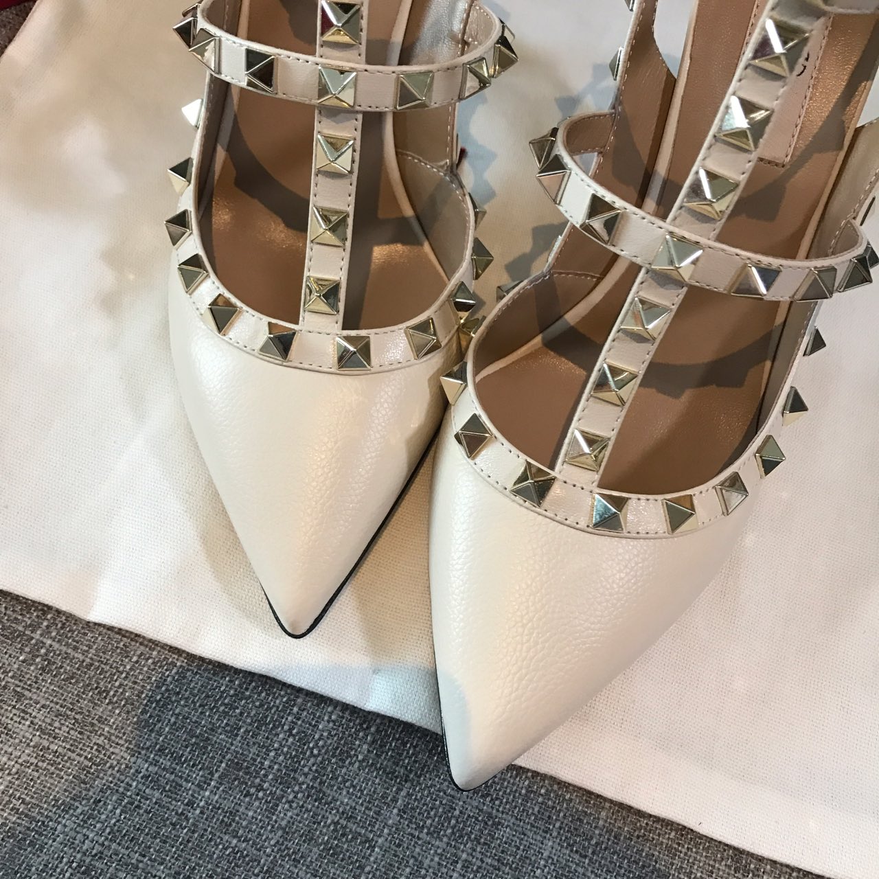 Va1e*ntin0 high heels 04