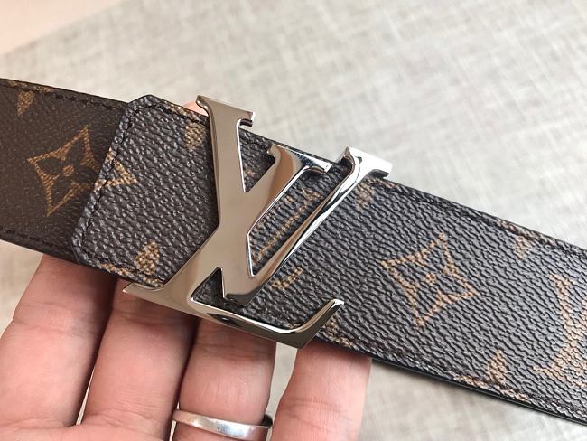 l0vis Vvtt0n monogram initiales belt silver-tone metal size 4 cm