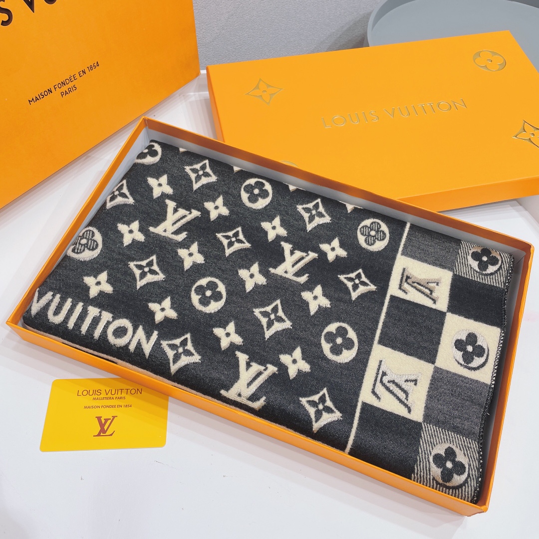 l0vis Vvtt0n scarf 12