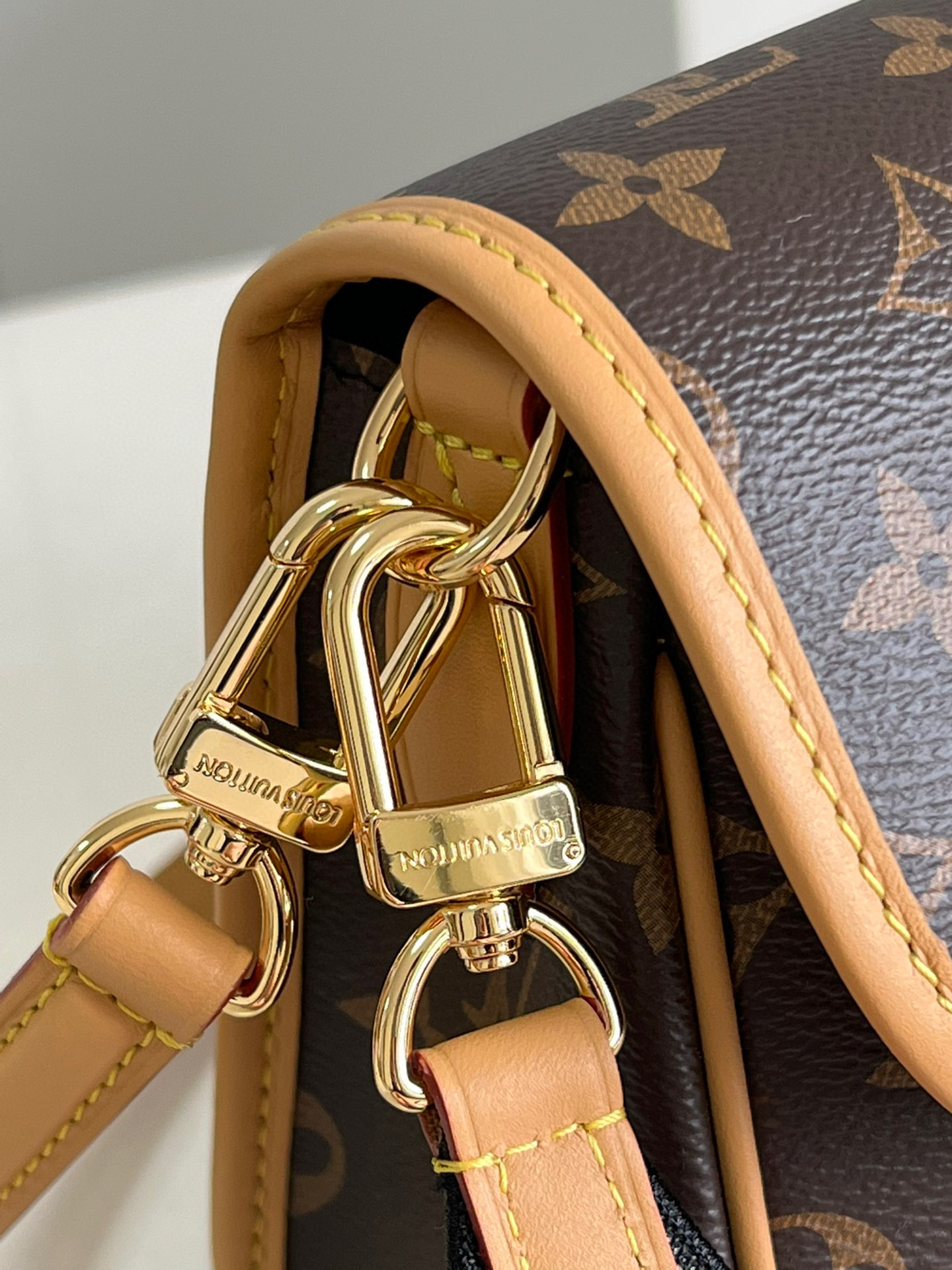 LV  medieval bag series Diane handbag 25cm