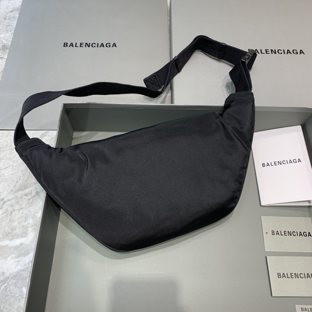 Ba1en*iaga canvas chest bag waist bagwhite 31cm 05