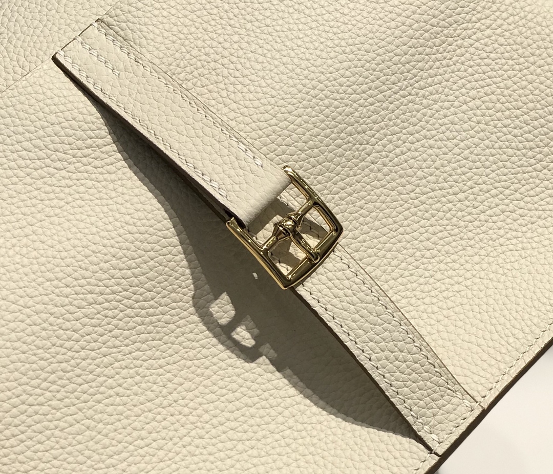 H**me5 white bag halzan 22cm