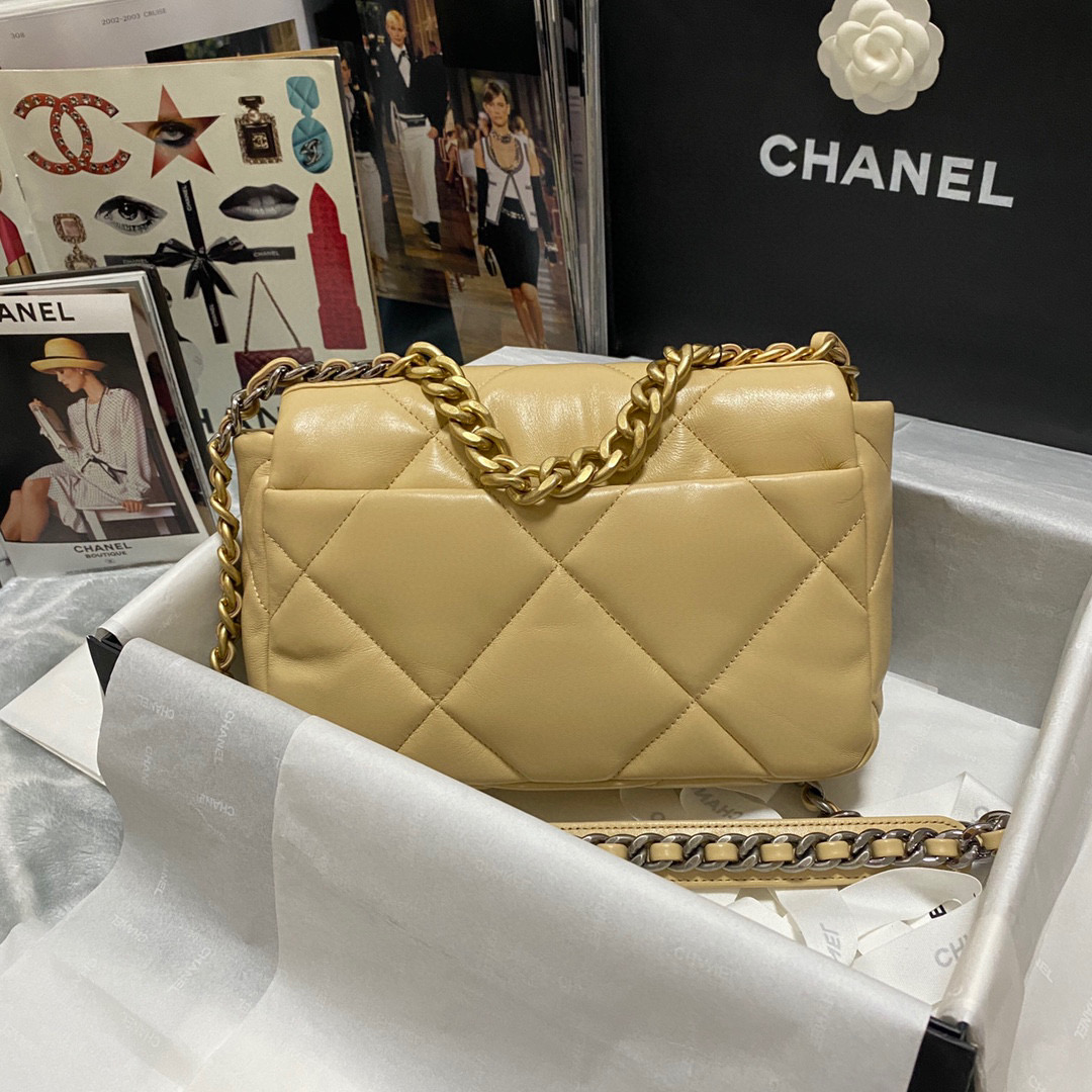 Ch**el 19 calfskin in yellow-26×16×9cm
