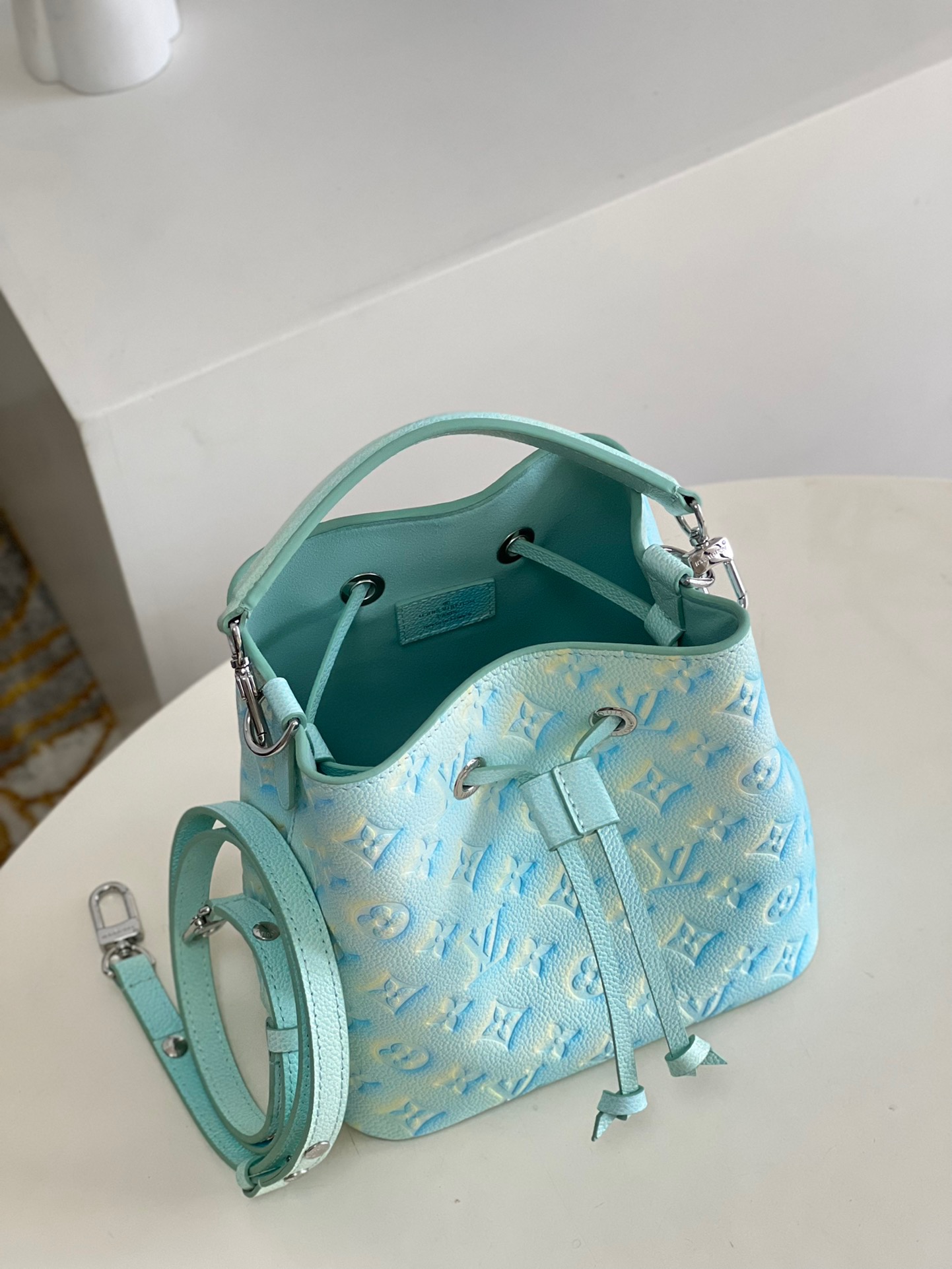 LV small NEONOE GREEN M46269 20cm