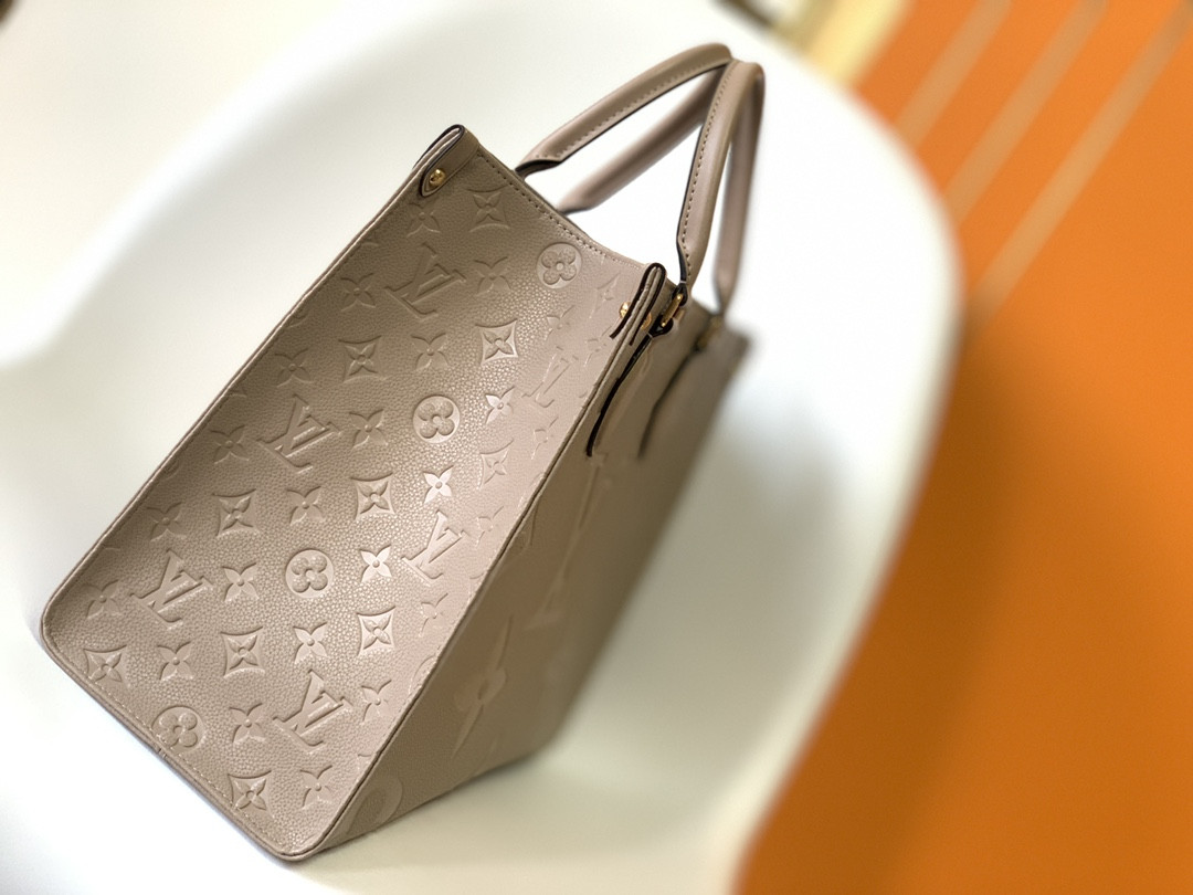 LV OnThe Go Medium Tote bag M45595 Apricot Gray - 35x27x14cm