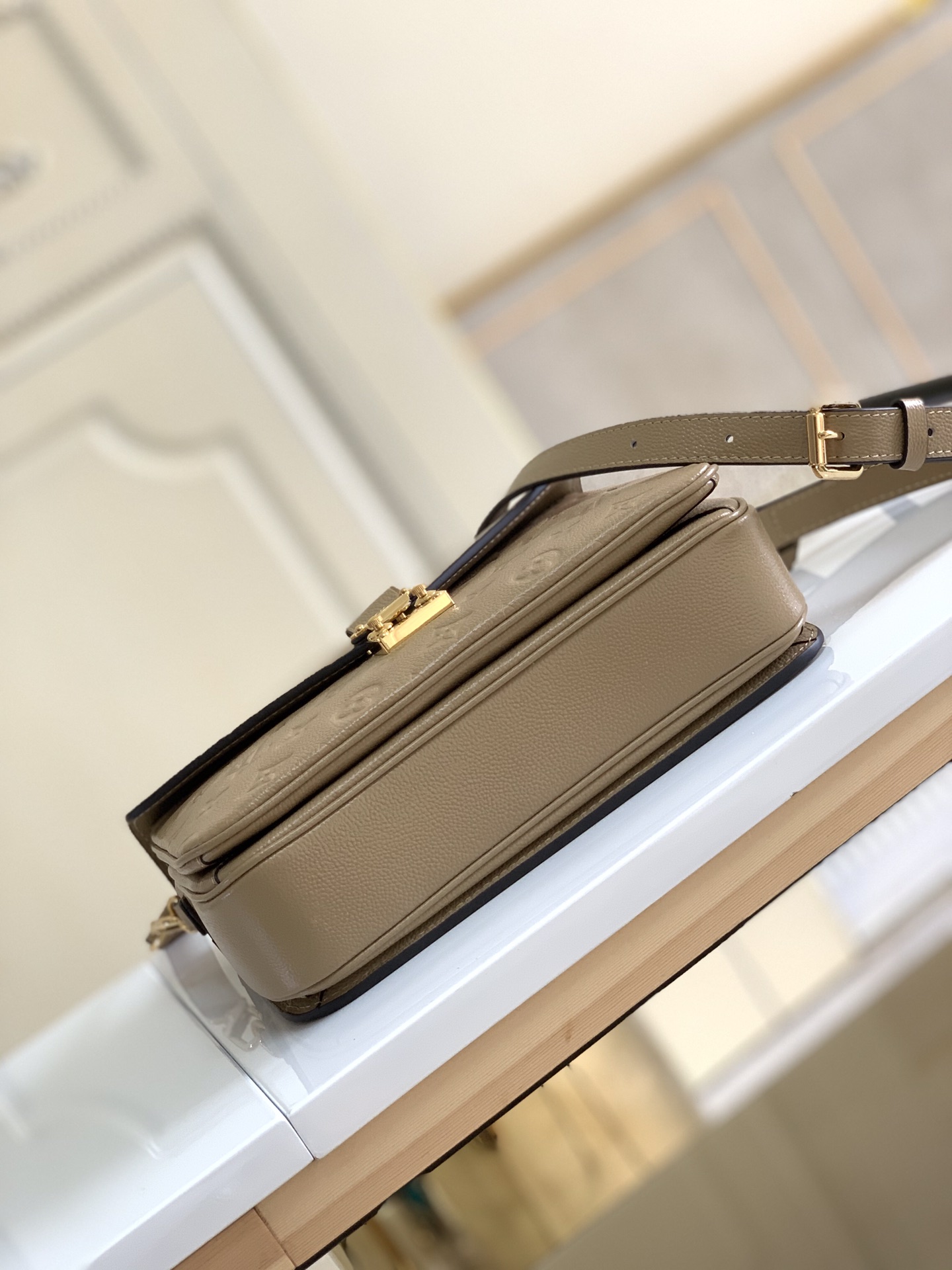 lV Pochette Métis Monogram Empreinte Leather Grey M41487 - 25x19x7cm