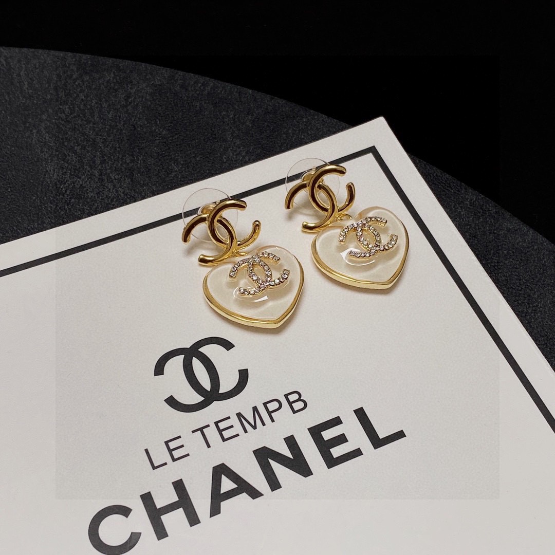 Ch**el fr heart earring 001