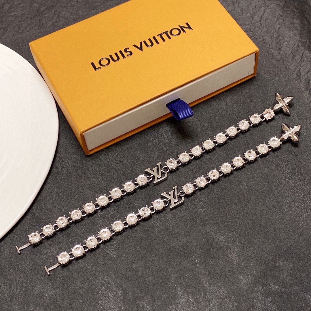 lv D1am0nd bracelet 002